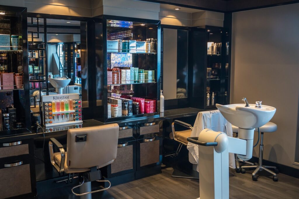 beauty salon, hair dresser, table, furniture, indoors, room, inside, interior, modern, chair, beauty salon, beauty salon, beauty salon, beauty salon, beauty salon, hair dresser
